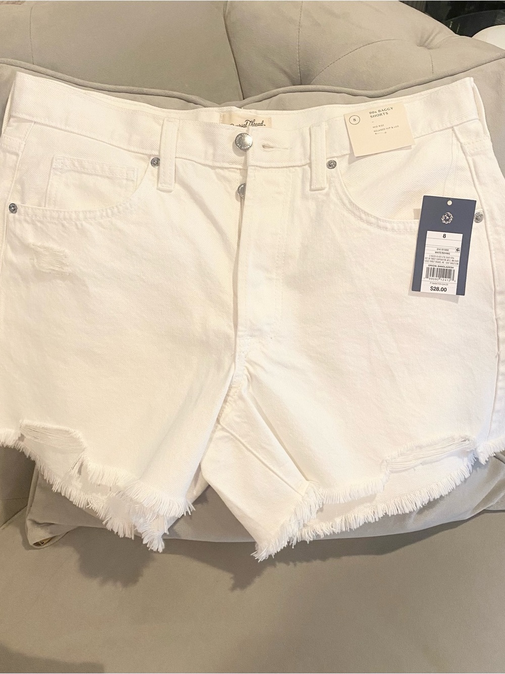 Universal Thread White Frayed Hem Women’s Denim Shorts size 8 NWT button fly
